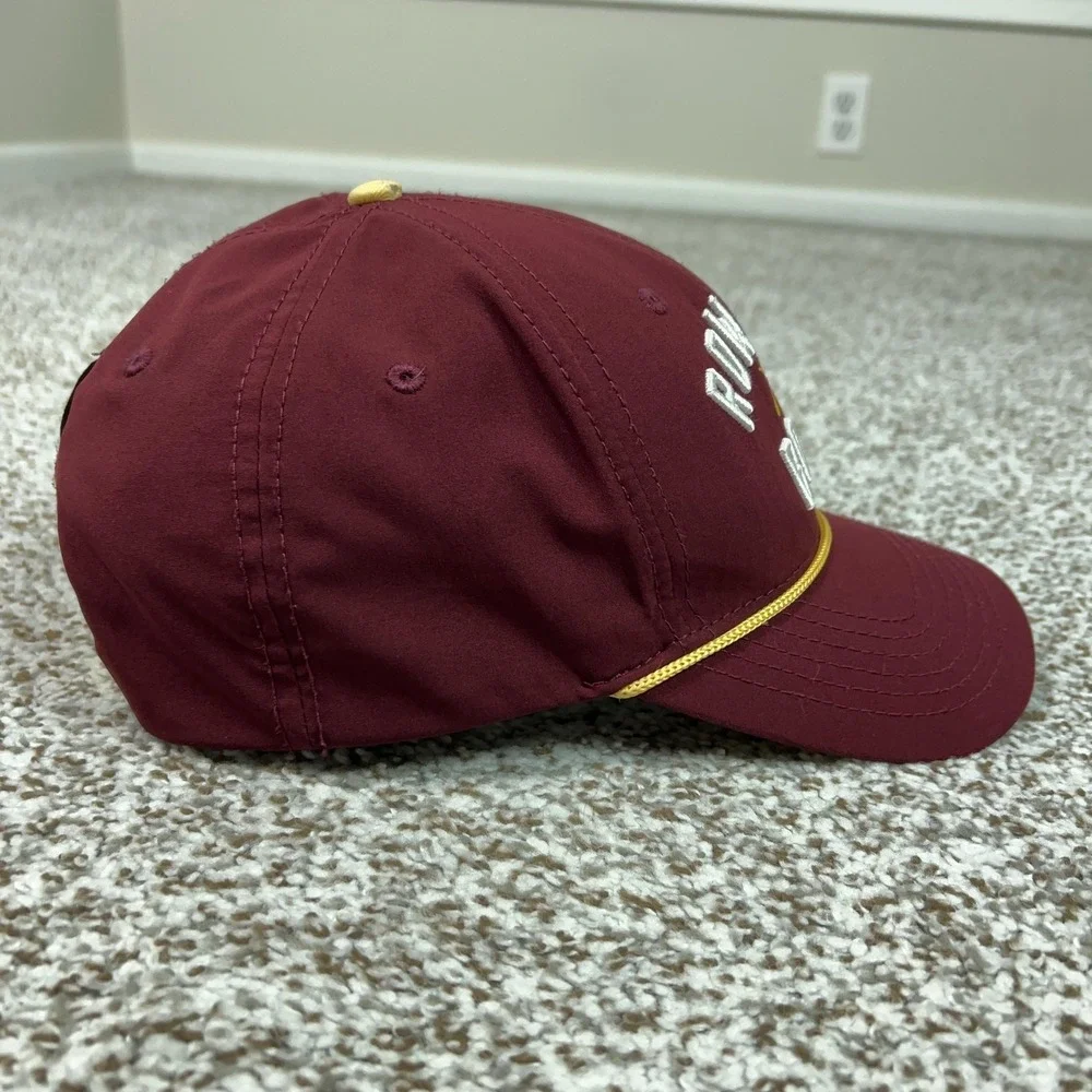 Minnesota Gophers Hat Cap Snap Back Mens One Size UNRL Row The Boat OSFA Mid Pro